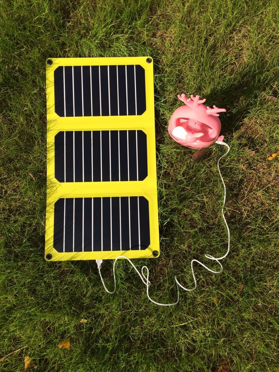 CLPSC-1604 PORTABLE SOLAR CHARGER